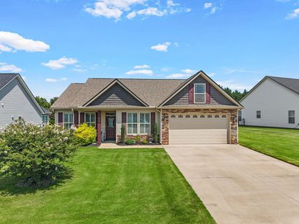 818 Ashton Ridge Road pending home in Ashton Ridge, Inman, SC