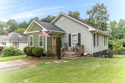 109 Lawrence Street pending home in Pacific Mills, Lyman, SC