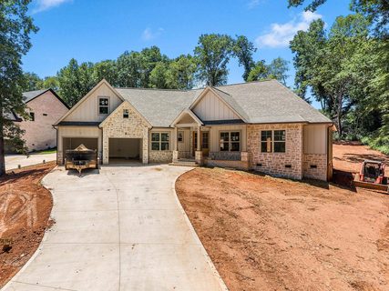 314 Bouldercrest Drive active home in Wildwood Estate, Spartanburg, SC