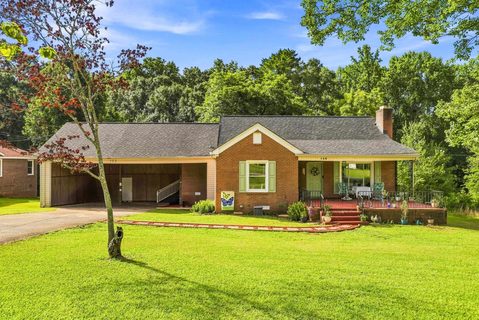 A home in Edgewood