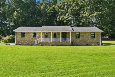 A home in Rolling Acres