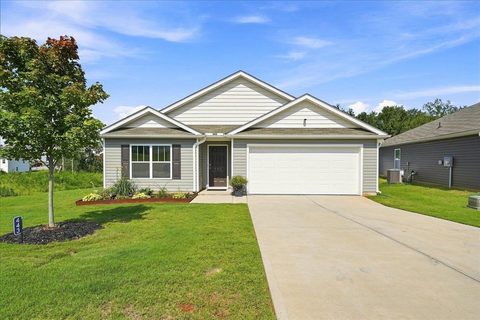 443 Valencia Circle active home in Treemont Commons, Wellford, SC