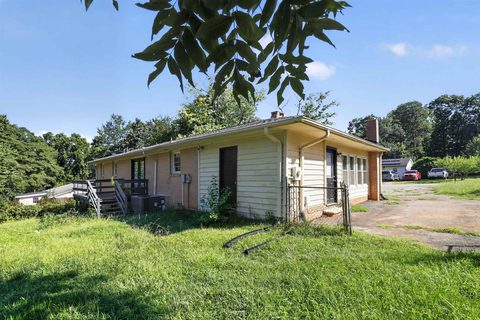 161 Floyd Heights Drive active home in Floyd Heights, Spartanburg, SC