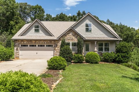 527 S Fredrick Way active home in Shaftsbury, Boiling Springs, SC