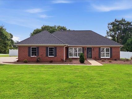 Homes in Sedgefield, Moore