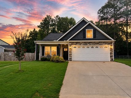 102 Manning Farmer Ln active home in Farmer, Inman, SC
