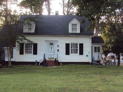 382 Forest Ave Avenue active home in Druid Hills, Spartanburg, SC