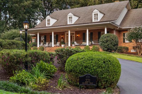 221 Swansea Road active home in Calhoun Lakes, Spartanburg, SC
