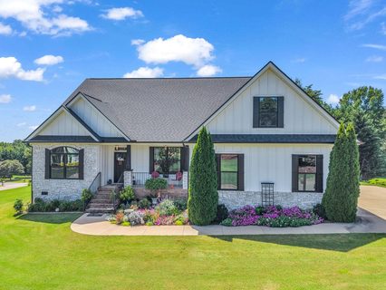 718 Tinsberry Ln Lane active home in Cumberland Walk, Inman, SC
