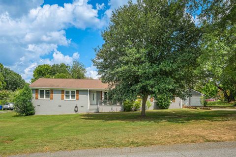 202 N Pine Lake Drive active home in Pine Lake, Spartanburg, SC
