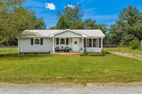 105 Stone Drive pending home in Brookside Village, Wellford, SC