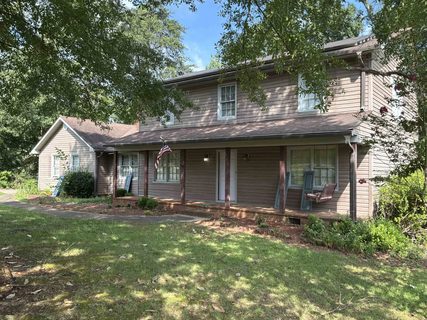 210 Trailwood Drive active home in Fox Hunt, Spartanburg, SC