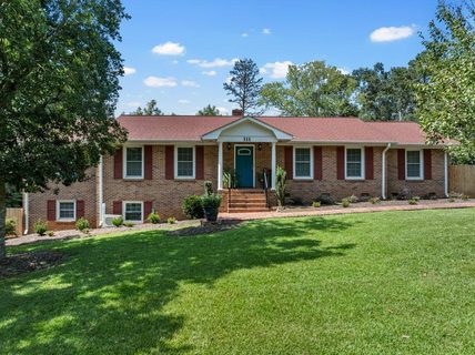 111 Bridletrail Lane active home in Cherokee Estate, Union, SC