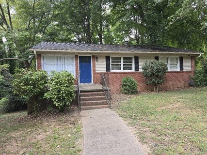 A home in Hamrick Park