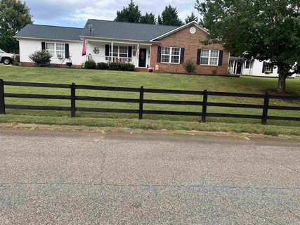 231 Summer Lady Lane active home in Seay Ridge Farm, Boiling Springs, SC
