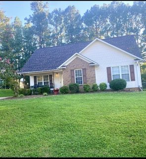 318 E Myles Lane active home in Poplar Creek Fms, Spartanburg, SC