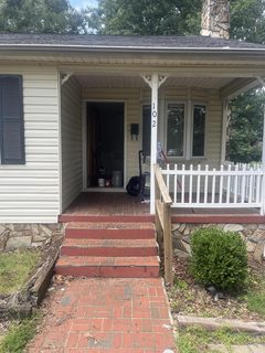 102 Overbrook Circle active home in Park Hills, Spartanburg, SC