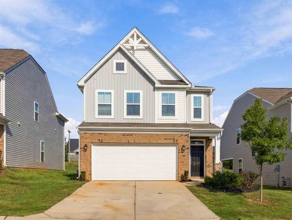 6045 Haddington Drive active home in Highland Park, Roebuck, SC