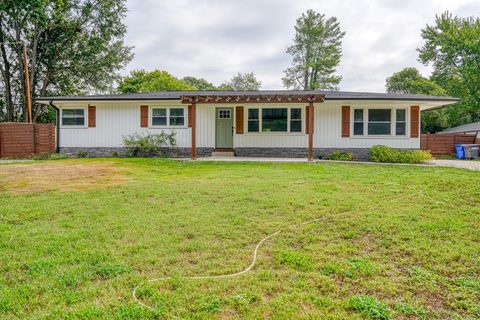 303 Watson Road active home in Orchard Acres, Taylors, SC