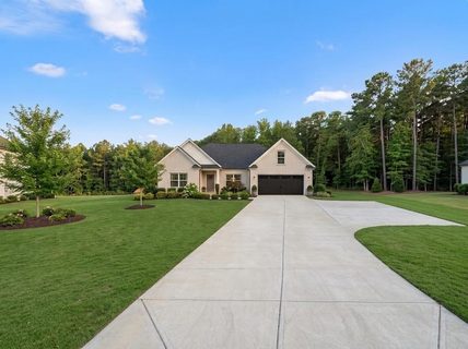 Homes in Field Runner, Wellford