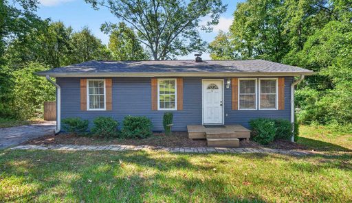 304 Preston Street active home in Mcdaniel Heights, Easley, SC