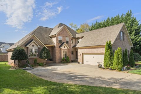 Homes in River Oaks, Greer