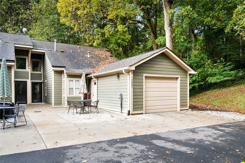 1301 Leeward Road
