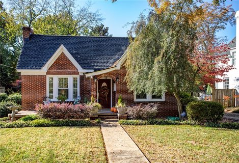 304 E Hillcrest Drive