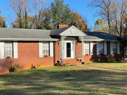 102 Lyle Street sold home in Glendale 2, Mauldin, SC