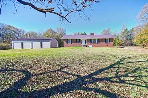 134 Friendship Lane sold home in Meadow Field, Anderson, SC