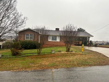 705 Evelyn Drive sold home in Skyland, Seneca, SC