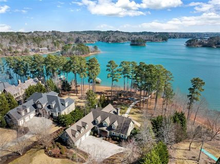 160 Northshores Drive