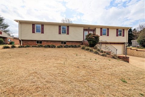 106 Hickory Lane sold home in Glendale 2, Mauldin, SC