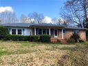 1614 Iroquois Drive sold home in Seneca, SC