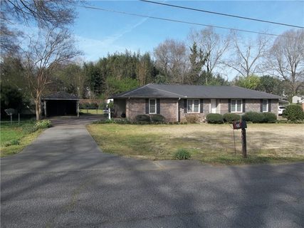 203 Lakewood Drive