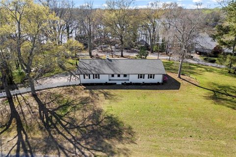 1410 Lakeside Drive