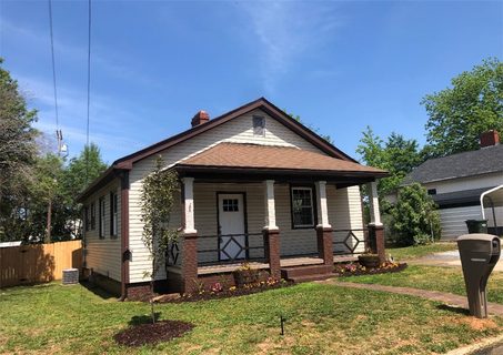 102 Ellison Circle