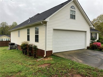 104 Troy Hunter Court
