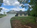 105 Lochenshire Court Place sold home in Belton, SC