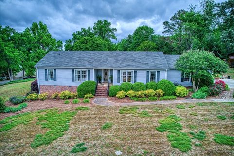 512 Elderberry Lane
