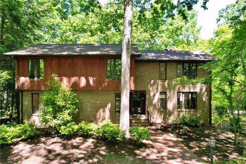 3009 Barefoot Trail