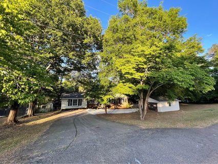 413 Andrew Pickens Drive sold home in Singing Pines, Seneca, SC