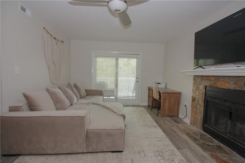 1110 Northlake Drive