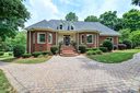 400 Four Lakes Drive sold home in Easley, SC