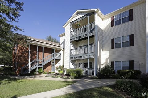 111 Wexford Drive 202