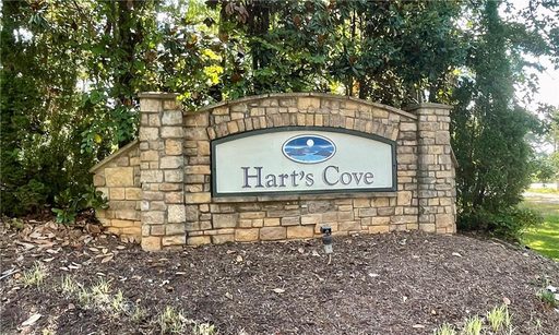 702 Harts Cove Way