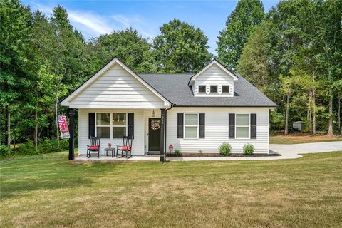 218 Lake Forest Drive