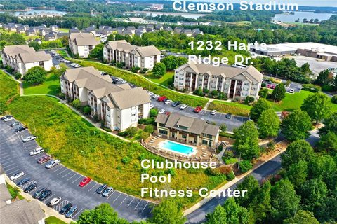 1232 Harts Ridge Drive