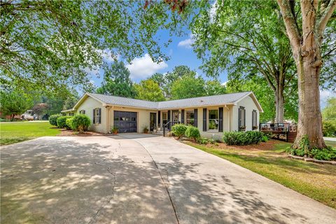 300 Edgewater Drive sold home in Bridgewater Sub, Anderson, SC