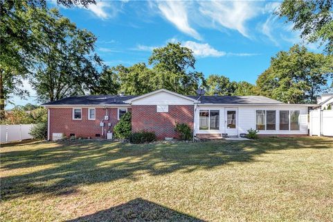 1406 Old Ivy Road